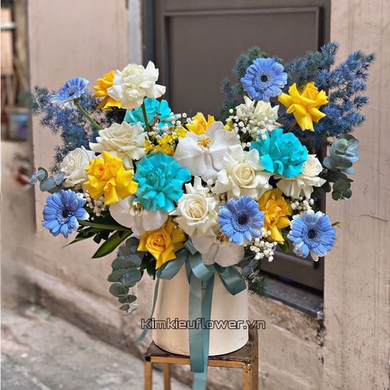 Hộp hoa hồng trắng , xanh - HG530