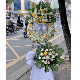 Vòng hoa viếng cúc trắng, hồng vàng - KV140