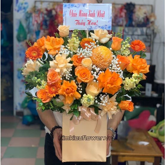 giỏ hoa hồng cam, cúc mẫu đơn - HG551