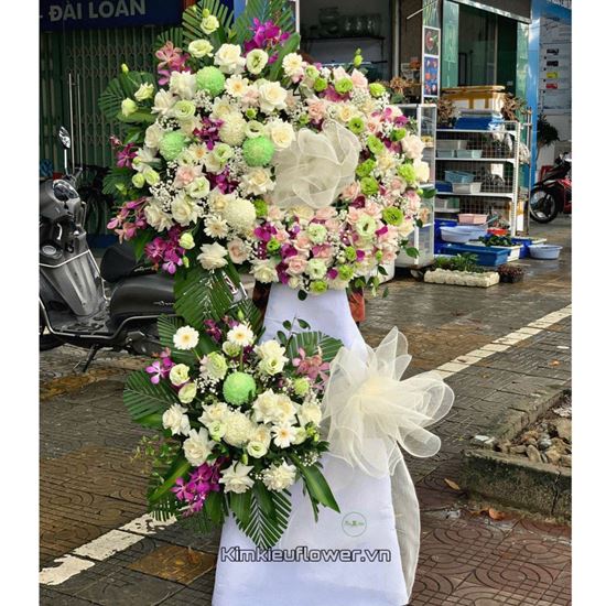 Vòng hoa viếng cúc mẫu đơn, cát tường - KV144