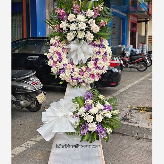 Vòng hoa viếng cúc trắng, lan tím - KV146