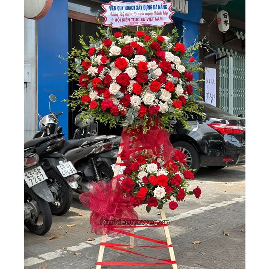 Kệ hoa hồng đỏ , kem - KH165