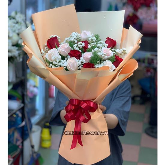 Bó hoa hồng đỏ kem - HB452