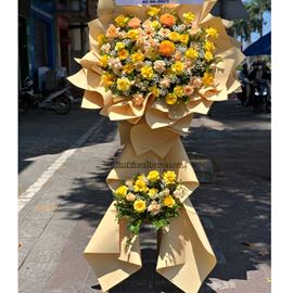 Kệ hoa chúc mừng tone vàng - KH181