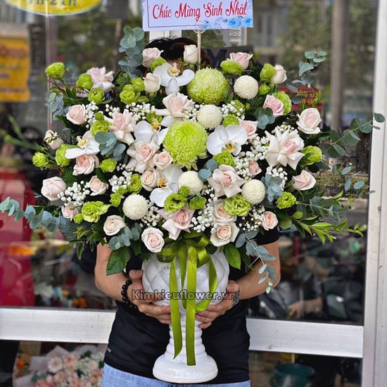 Bình hoa hồng kem, cúc mẫu đơn xanh- BI249