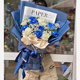 Bó hoa hồng trắng, xanh dương - HB482