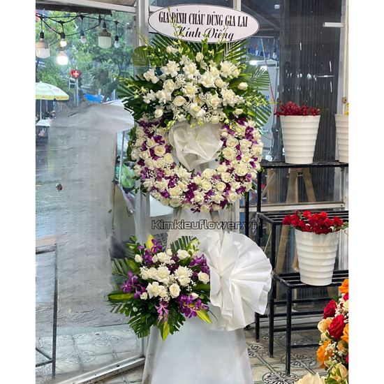 Vòng hoa viếng lan trắng , hoa hồng - KV158