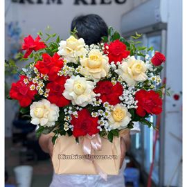 giỏ hoa hồng đỏ, victor vàng - HG607