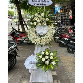 Vòng hoa viếng tone trắng - KV162