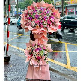 Kệ hoa chúc mừng cẩm tú cầu, hoa hồng- KH203