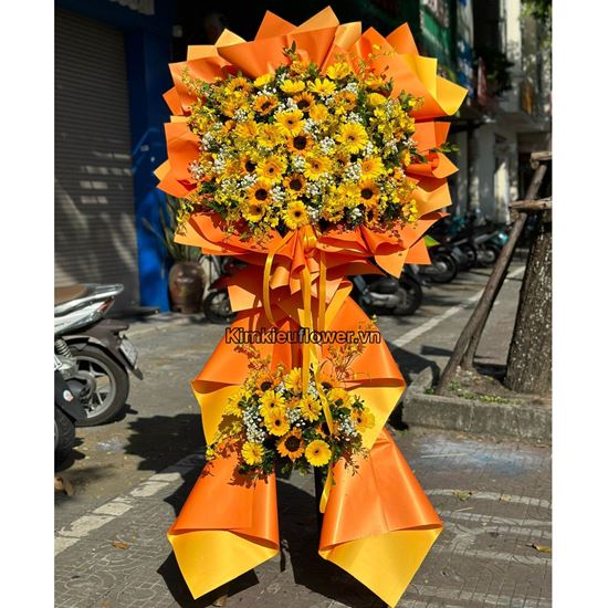 Kệ hoa chúc mừng tone vàng - KH214