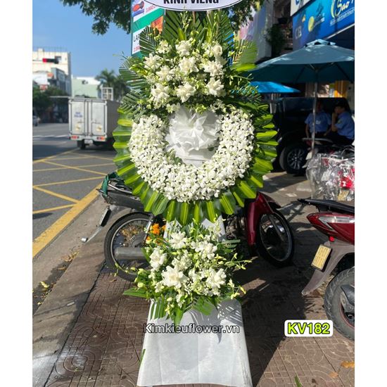 Vòng hoa chia buồn lan trắng - KV182