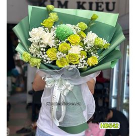Bó hoa hồng trắng mix xanh - HB542