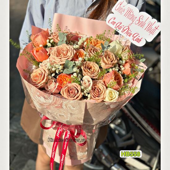 Bó hoa hồng victo hồng mix capuchino - HB558