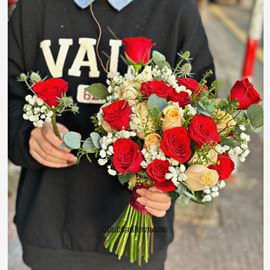 Bó hoa cưới hồng đỏ mix mỡ gà - HC83