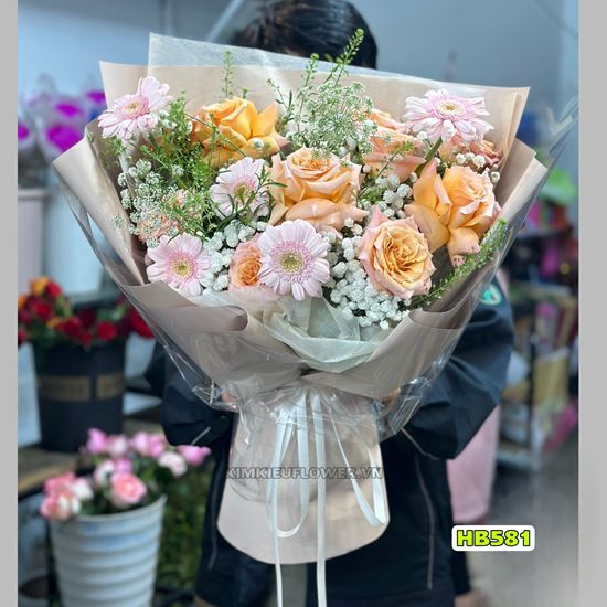 Bó hoa hồng shimer mix đồng tiền kem - HB581