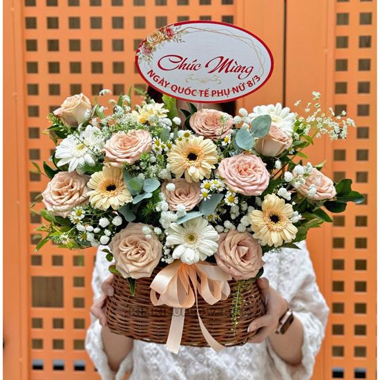 giỏ hoa chúc mừng capuchino - HG657