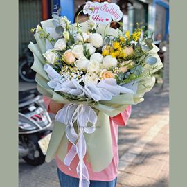 Bó hoa tone màu trắng, mỡ gà - HB607