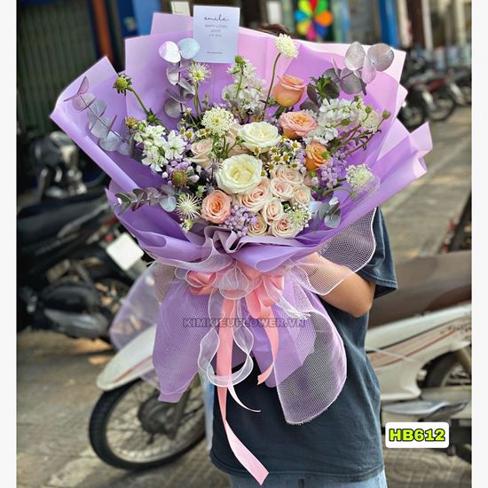 Bó hoa hồng kem mix shimmer , phi yến trắng... - HB612