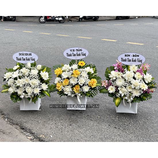 GIỎ HOA VIẾNG - GV16