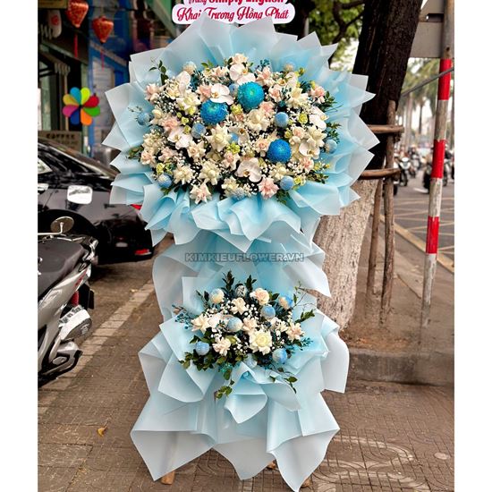 Kệ hoa chúc mừng tone kem mix xanh dương - KH247