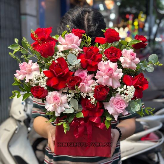 giỏ hoa hồng đỏ mix lạc thần - HG695