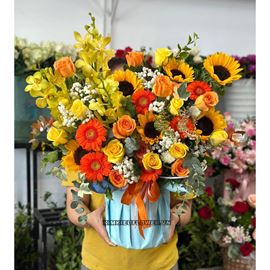 giỏ hoa tone vàng mix cam - HG700