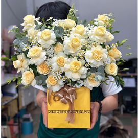 giỏ hoa hồng victo vàng - HG702