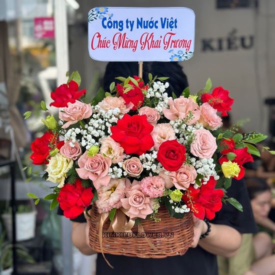 giỏ hoa hồng capuchino mix hồng đỏ - HG708