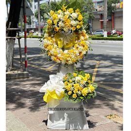 Vòng hoa viếng tone trắng vàng - KV219 