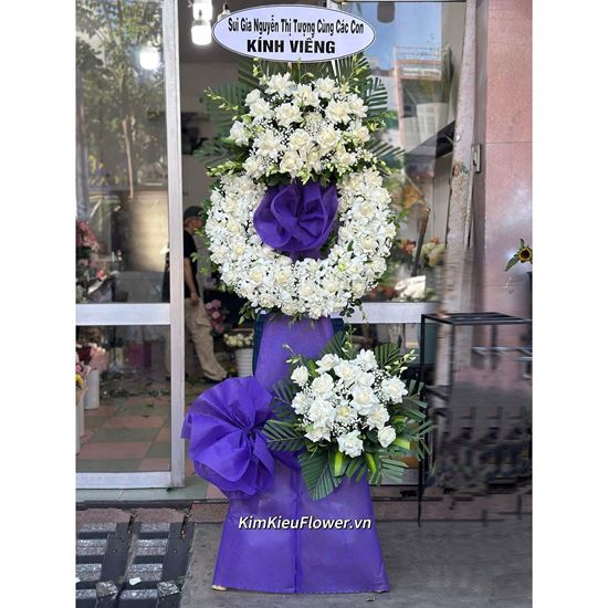 Vòng hoa viếng trắng tím - KV232