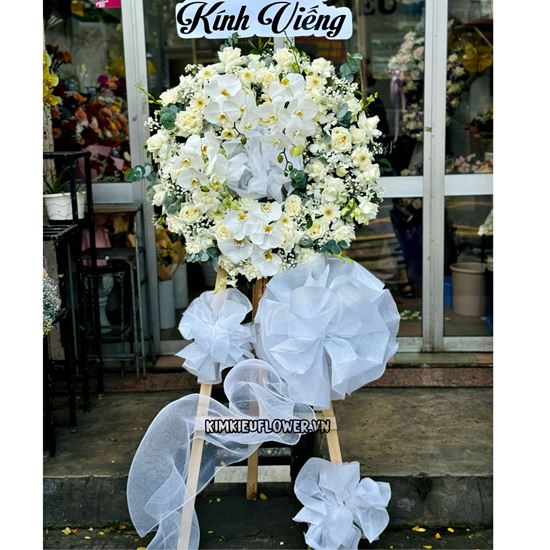 Vòng viếng lan hồ điệp mix hoa hồng - KV233