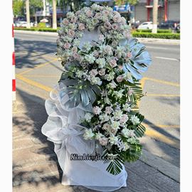 Vòng hoa viếng tone trắng, kem, tím - KV236