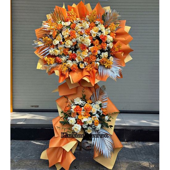 Kệ hoa chúc mừng hồng cam mix victor vàng - KH296