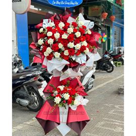 Kệ hoa chúc mừng tone đỏ trắng - KH308