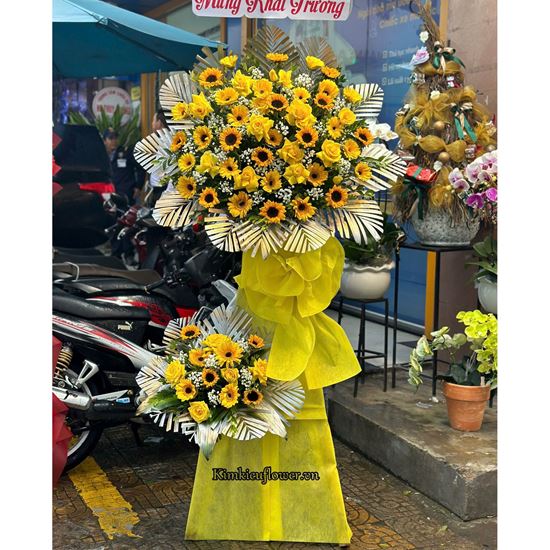 Kệ hoa chúc mừng hướng dương, hoa hồng vàng - KH321
