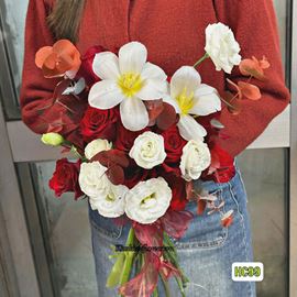 Bó hoa cưới hồng đỏ mix tulip trắng - HC99