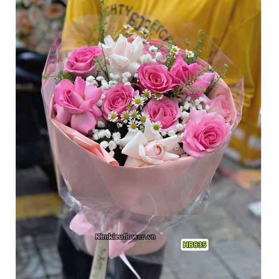 Bó hoa hồng dâu mix hồng kem - HB835