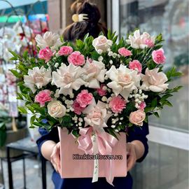 Giỏ hoa hồng kem mix cẩm chướng hồng - HG819