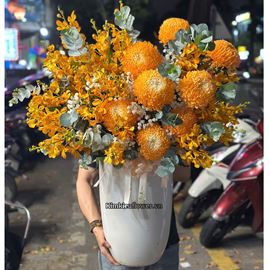 Bình hoa cúc mẫu đơn, lan mokara vàng - BI327