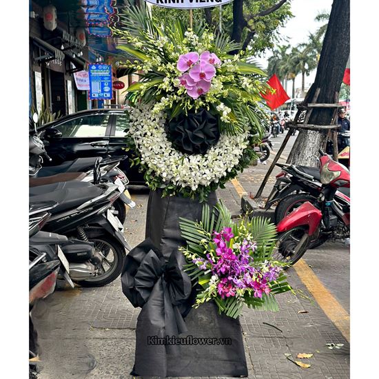 Vòng hoa lan trắng mix lan tím - KV726