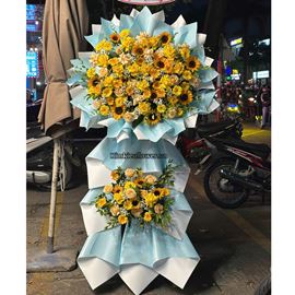 Kệ hoa chúc mừng tone vàng - KH417